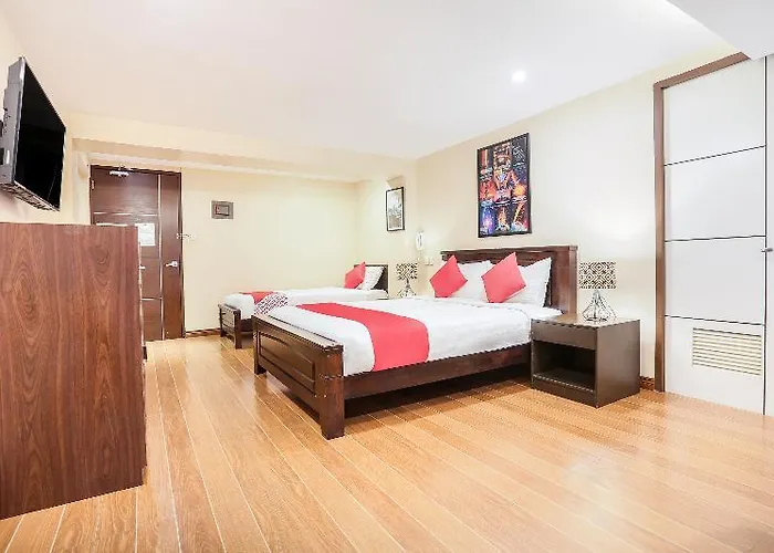 ホテル Oyo 419 La Scala Residences 2*
